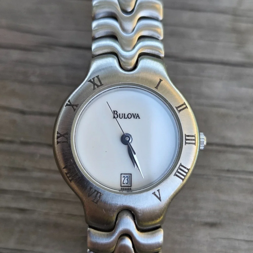 Womens Bulova Silver Wrist Watch Water Resistant Made in Japan T7 Quartz